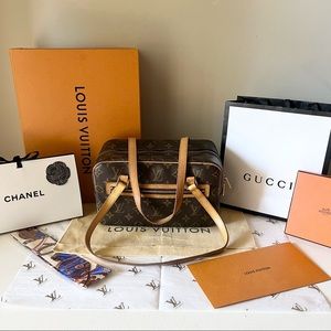 Louis Vuitton - Cite MM Shoulder Dust Twilly Bag